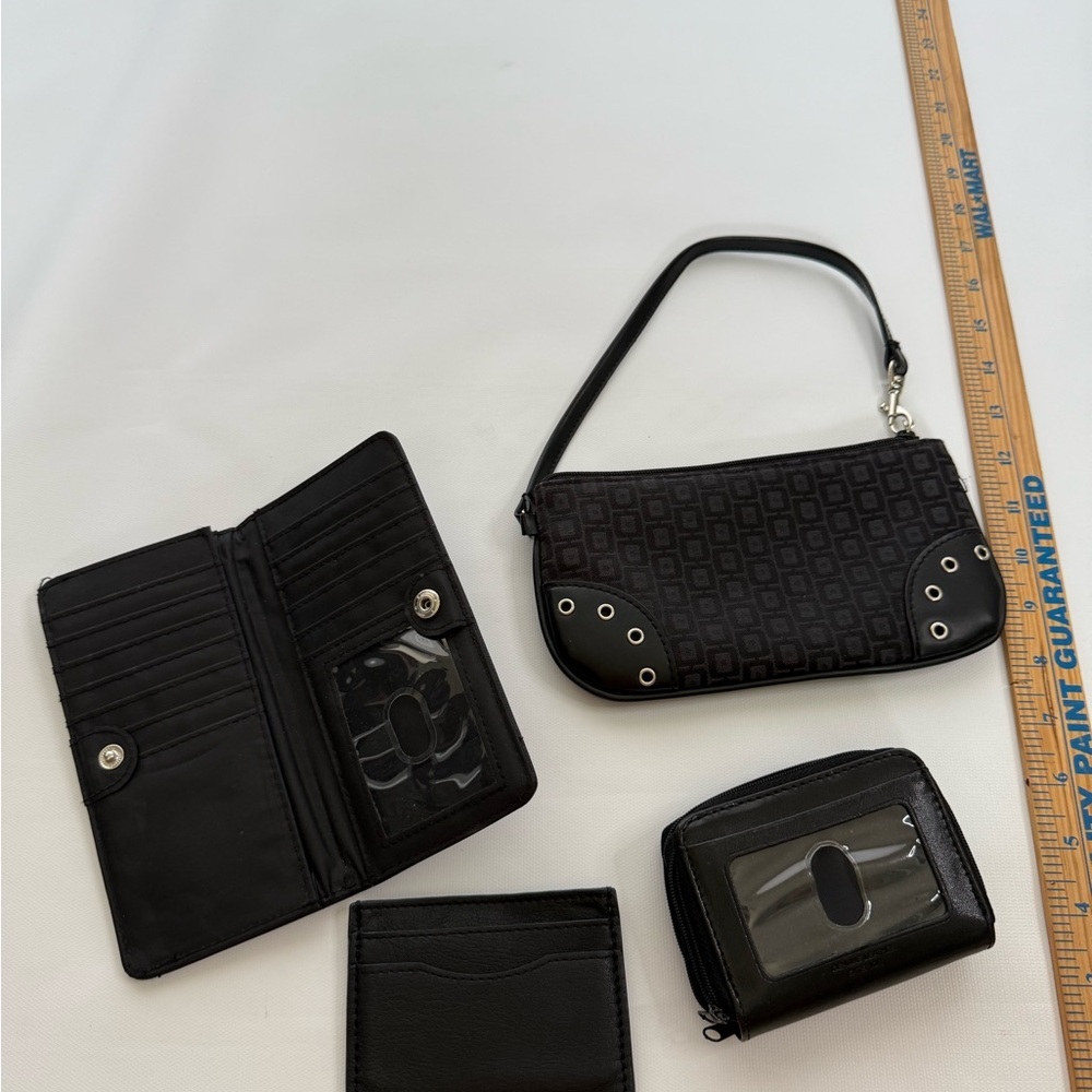 Black Wristlet and Wallet lot4 pieces total checkbook card‎ holder